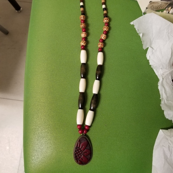 Jewelry - Picture 15 of 16